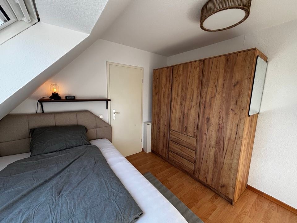 Großer Kleiderschrank